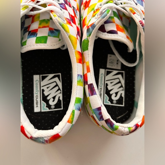 VANS ERA TIE DYE SHOES (WOMENS 7.5) - Picture 5 of 6